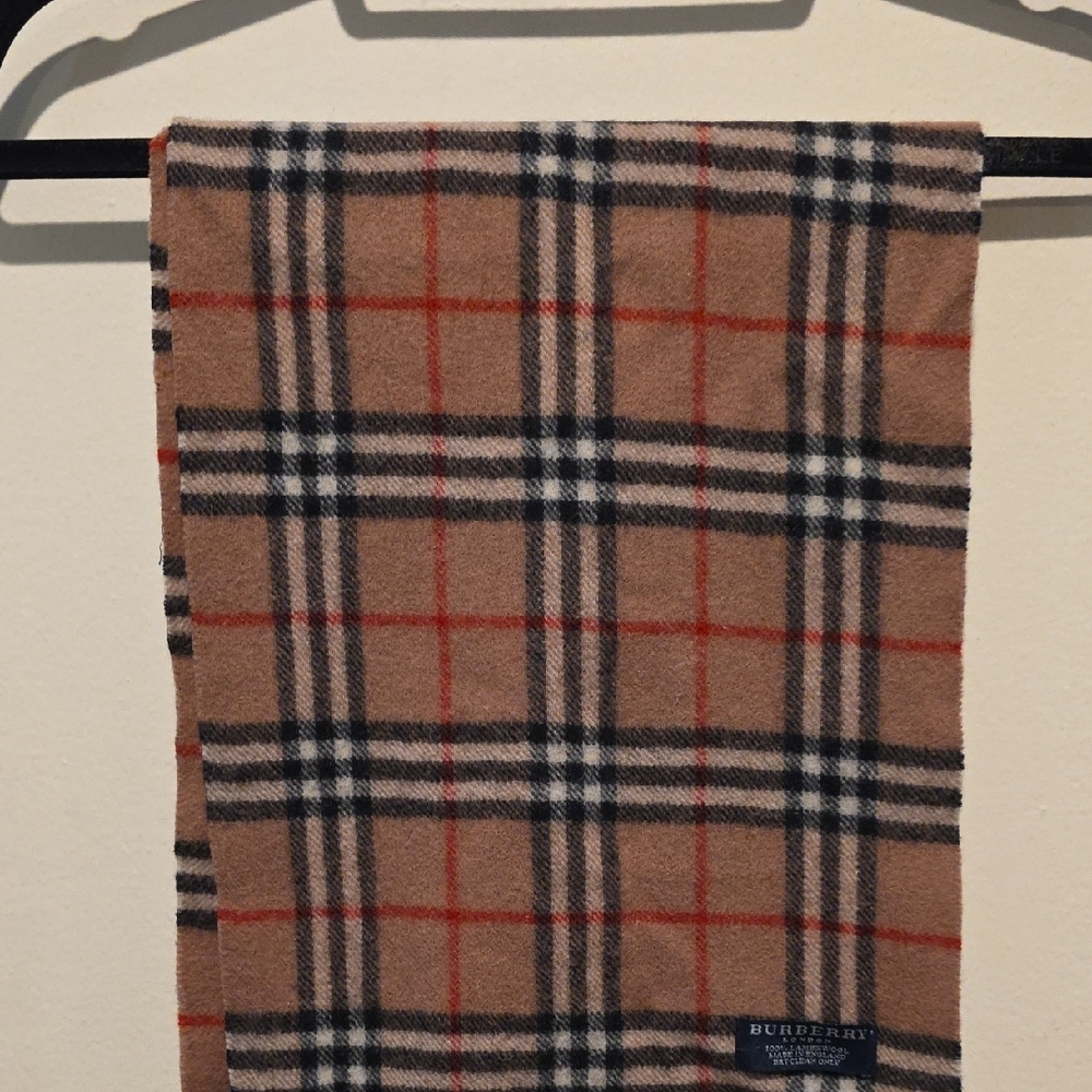 Burberry Classic Tan and Black Plaid Scarf - Picture 4 of 8